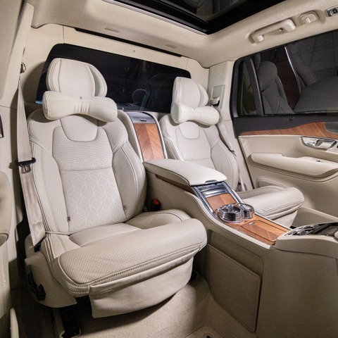 【ボルボ XC90 T8 新型試乗】在庫は残り3台!最高級の「エクセレンス」に酔いしれる…南陽一浩 画像