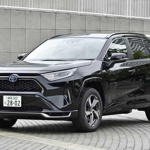 【トヨタ RAV4 PHV 新型試乗】商品力は本体の善し悪しだけで決まらない…渡辺陽一郎 画像