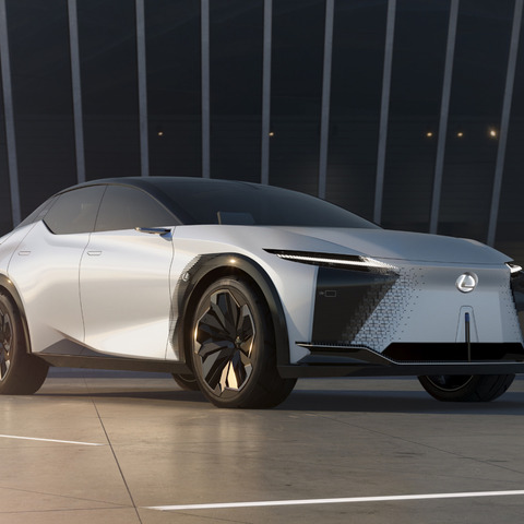 レクサスがついにブランド変革、その中身とは? 2025年までに電動車を含む約20車種を投入 画像