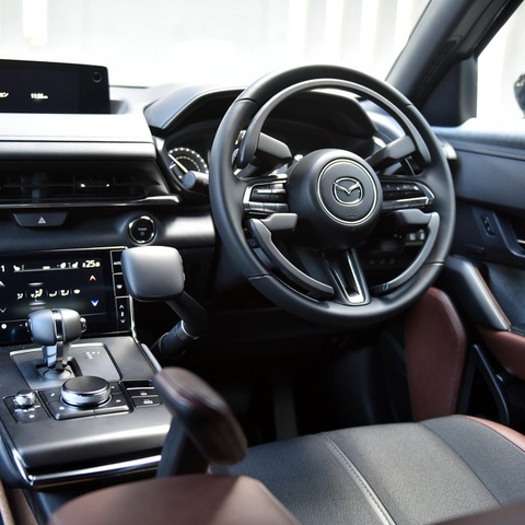 【マツダ MX-30 EV】「自操車」にプチ試乗、ただの「福祉車両」ではない新たな価値とは 画像