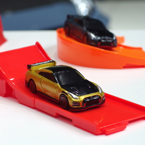 マクドナルドが「NISSAN GT-R NISMO」とコラボ…ひみつのおもちゃを先行発表!! 画像