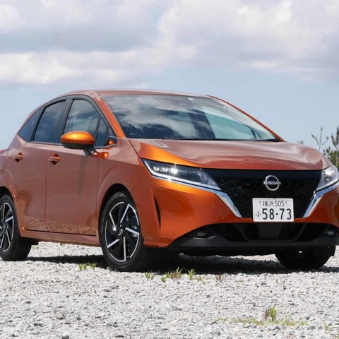 【日産 ノート 新型試乗】ドライ路面でもメリット感じる電動四駆の「X-Four」…中村孝仁 画像