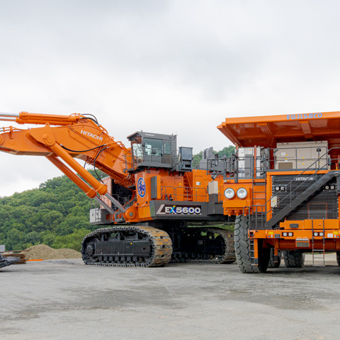 迫力!! 日立建機の超大型油圧ショベル＆トラック納車式…常識が通用しない［動画］ 画像