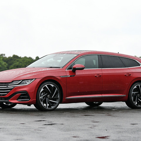 【VW アルテオン 新型試乗】ガレージに収めれば、家一軒丸ごとセンスアップできる…九島辰也 画像