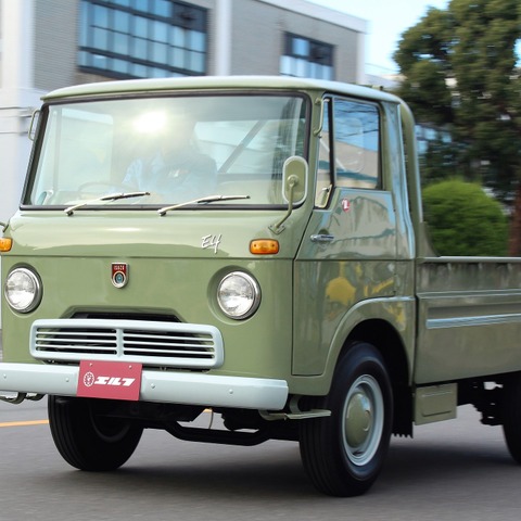 いすゞトラックばかり---750を超える車両が登場 画像