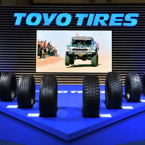トーヨータイヤがダカールを制覇! OPEN COUNTRY M/T-R、新スポーツタイヤPROXES TR1が登場…東京オートサロン2022 画像