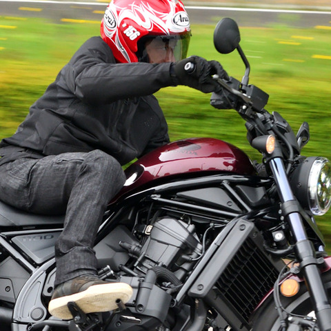 【ホンダ レブル1100 試乗】アメリカンでも普段の足に使える!欲張りな完成度…鈴木大五郎 画像