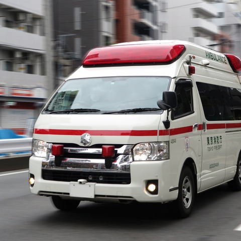 「救急車に道をゆずってほしい」SNSで話題、緊急車両を避けるのは難しい?【岩貞るみこの人道車医】 画像