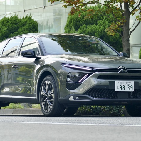 【シトロエン C5 X 新型試乗】心穏やかにさせてくれるスタイル、室内、そして走り…島崎七生人 画像