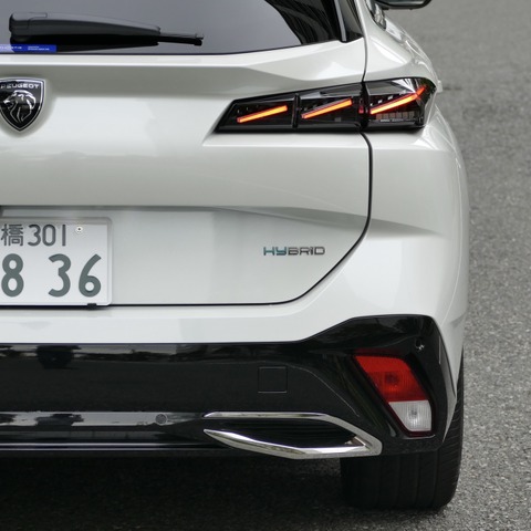 【プジョー 308SW 新型試乗】PHEVの「GTハイブリッド」走りっぷりは上級車の味わい…島崎七生人 画像