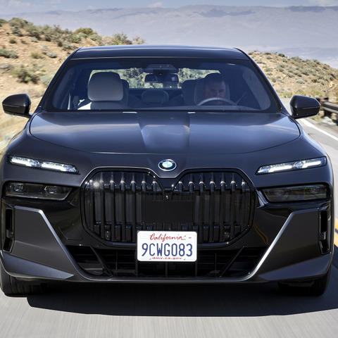 【BMW 7シリーズ 海外試乗】ついに『Sクラス』を脅かすレベルに仕上がった…渡辺慎太郎 画像