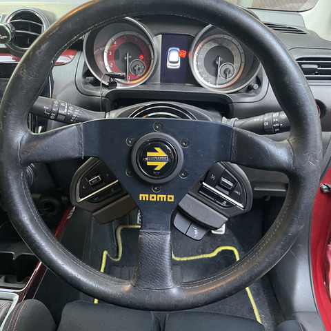 ステアリング交換が再びできる時代に! 周辺パーツの登場でスイッチも移設可能~カスタムHOW TO~ 画像
