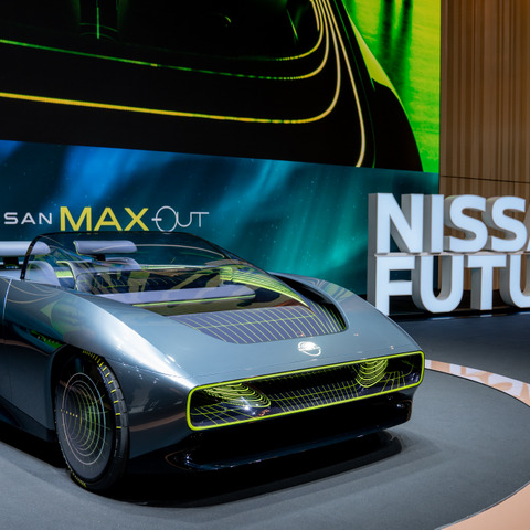 日産が2シーターEVロードスターを公開…自動車の未来に『Max-Out』!! 画像