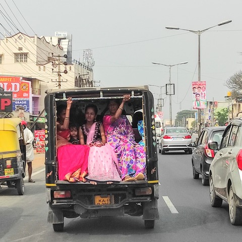 驚異的な勢いで進展するインドの高速道路とバス事情【ベンガルール通信その27】 画像