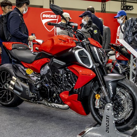 最新の『ディアベルV4』も展示！ドゥカティの注目モデルが勢ぞろいしたモトコルセ…東京モーターサイクルショー2023 画像