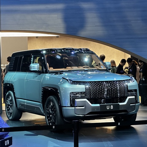 BYD初の高級ブランド「仰望」、2000万円クラスのフラッグシップSUVとスーパーカーを披露…上海モーターショー2023 画像