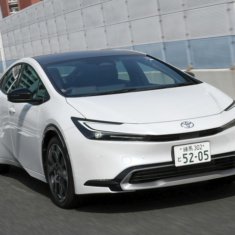 【トヨタ プリウスPHEV 新型試乗】プリウスとは別の「スポーティな4ドアクーペ」と思うべし…九島辰也 画像