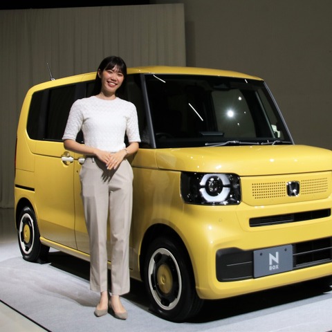【ホンダ N-BOX 新型】新シボを採用し、リビングライクに…CMFデザイナーにインタビュー 画像