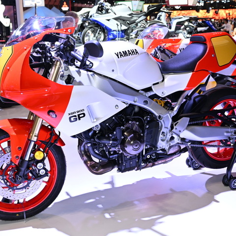 レトロだけど最先端!ヤマハ『XSR900GP』は、あの頃を懐かしむだけの存在じゃない…ジャパンモビリティショー2023 画像