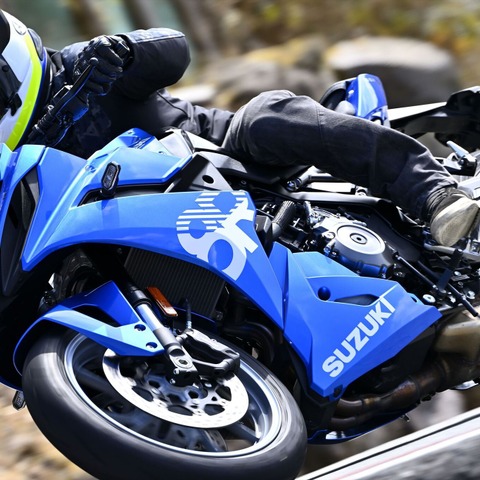 スズキ『GSX-8R』が純粋に走りを楽しめる理由は、素晴らしい“素材”とエンジンにある 画像