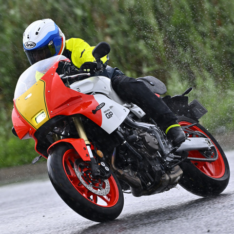 【ヤマハ XSR900GP 試乗】こんな“遊び”のある提案を、多くのライダーは待っていた…鈴木大五郎 画像