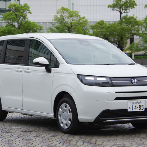 【ホンダ フリード 新型】ヴェゼルのシステム採用で4WDが大進化! 意識させないのに抜群の安定性 画像