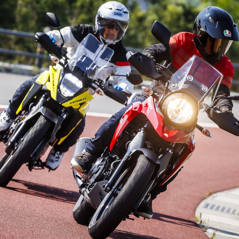 スズキ Vストローム「250」と「250SX」は何が違う? 2人のジャーナリストがそれぞれの魅力を徹底解説 画像