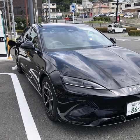 【BYD シール 新型試乗】乗るほどに、クルマに身体が馴染んでいく…島崎七生人 画像