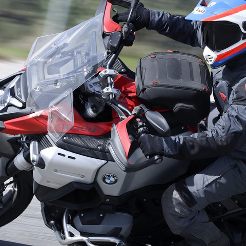 【BMW R1300GSアドベンチャー 試乗】「ASA」でエンストの不安から解放!その完成度に大きく驚かされた…鈴木大五郎 画像