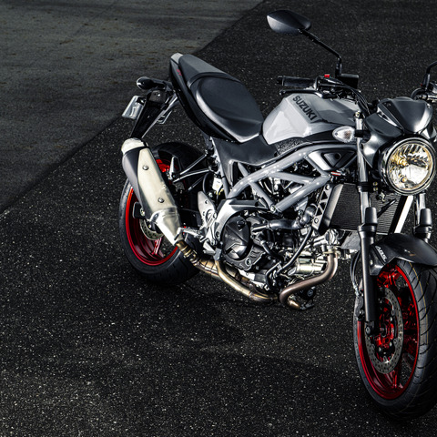 【スズキ SV650 試乗】ネオクラでもストファイでもないSVが、ロングセラーであり続ける理由…伊丹孝裕 画像