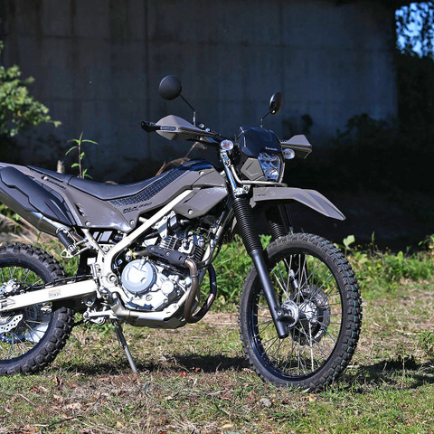 セローなき今、“シェルパ”復活にファン注目!カワサキ「KLX230シェルパ」はアウトドアに最高の相棒だ 画像