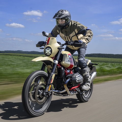 【BMW R12G/S 試乗】“GS”の原点を今の感性で乗るという贅沢…佐川健太郎 画像