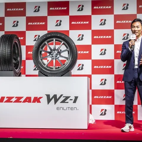 佐藤琢磨が絶賛! 新型ブリザックWZ-1の雪道・ドライ・ウエットのハイパフォーマンス 画像