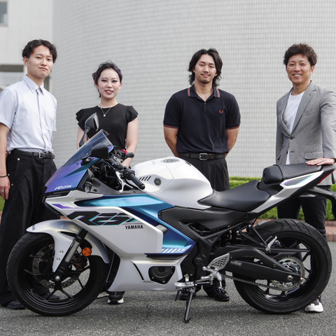 【ヤマハ YZF-R25 新型】人気の理由は「映えるデザイン」にあり！ 進化する「Rの血統」とは 画像