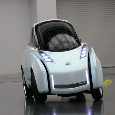 【東京モーターショー09】日産 ランドグライダー は走行シーンに注目 画像