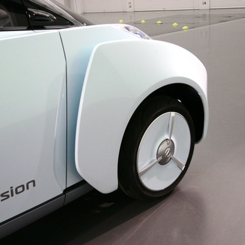 【東京モーターショー09】“ロバイオテックデザイン”…日産 ランドグライダー 画像