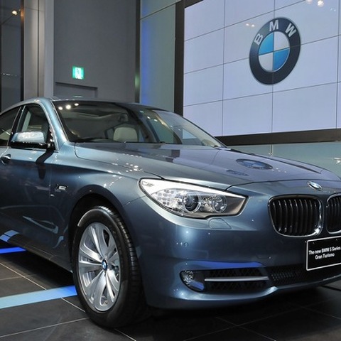 【BMW グランツーリスモ 発表】テールゲートの開き方 画像