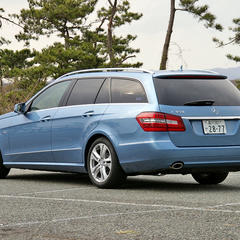 【メルセデスベンツ E350 ブルーテック ワゴン 試乗】太いトルクに正確なハンドリング、驚異的な燃費…松田秀士 画像
