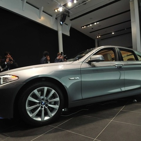 【BMW 5シリーズ 発表】アスリートの筋肉をデザイン 画像