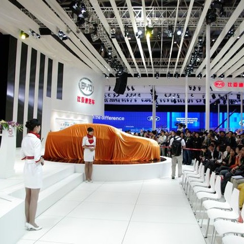 【北京モーターショー10】EVのキープレーヤー、BYDはエンジン車に注力 画像