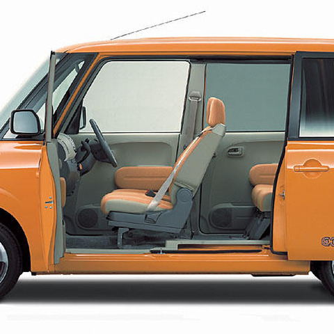 【東京ショー2003出品車】ダイハツ『E3コンセプト』---ラウムを軽枠にする苦労 画像