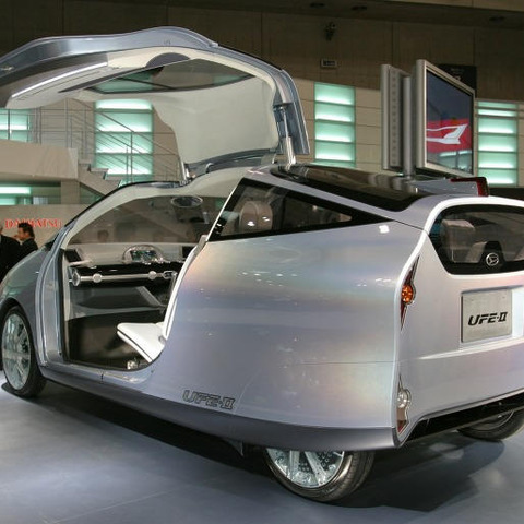 【東京ショー2003速報】ダイハツ、環境技術は独立独歩!? 画像