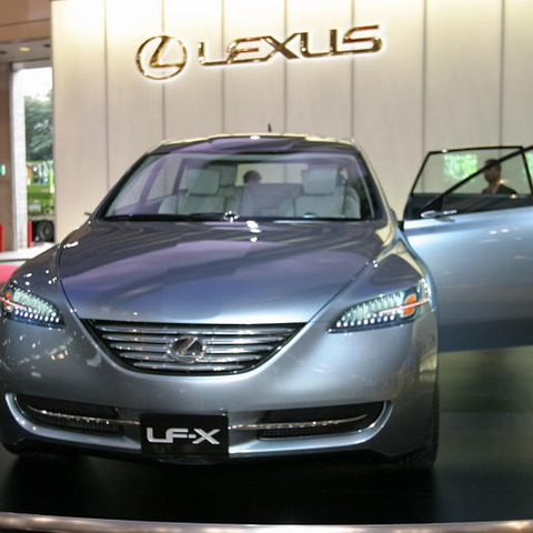 【東京ショー2003速報】2005年スタート、レクサス店展開のプレビュー!? 画像