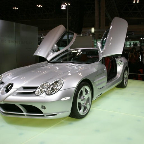 【東京ショー2003速報】メルセデスベンツ『SLRマクラーレン』---走りの哲学 画像