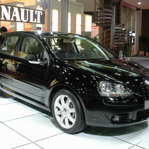 【東京ショー2003速報】VW『ゴルフV』、日本導入は2004年夏か 画像