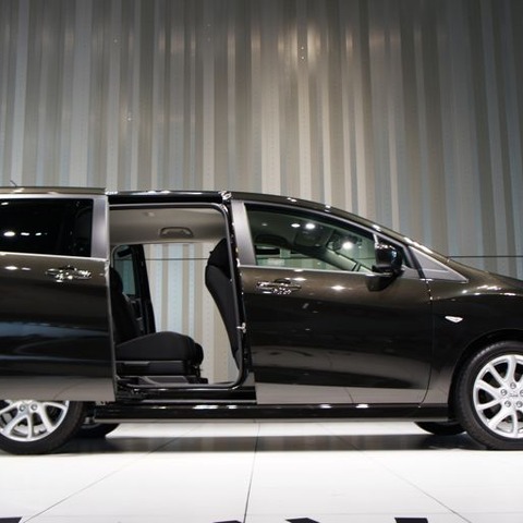 【日産 ラフェスタハイウェイスター 新型発表】“イケダン”がターゲット 画像