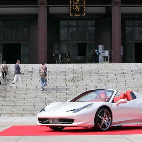 【フェラーリ 458スパイダー 日本発表】ルーフはここも見て 画像