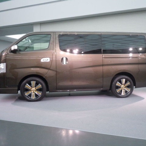 【東京モーターショー11】日産 NV350キャラバン…すっきりクリーンなデザイン 画像
