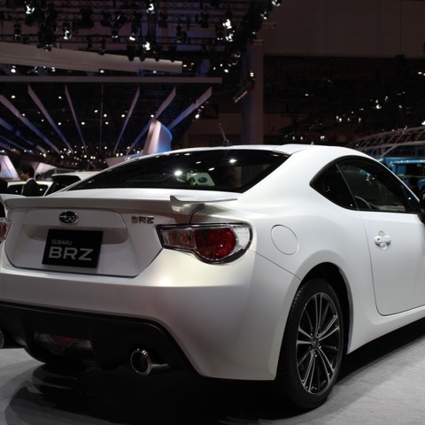 【東京モーターショー11】スバル BRZ…スバルの顔の法則に則って 画像