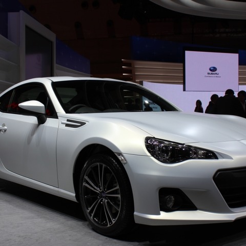【東京モーターショー11】スバル BRZ…スバルの特徴はフロント周り 画像